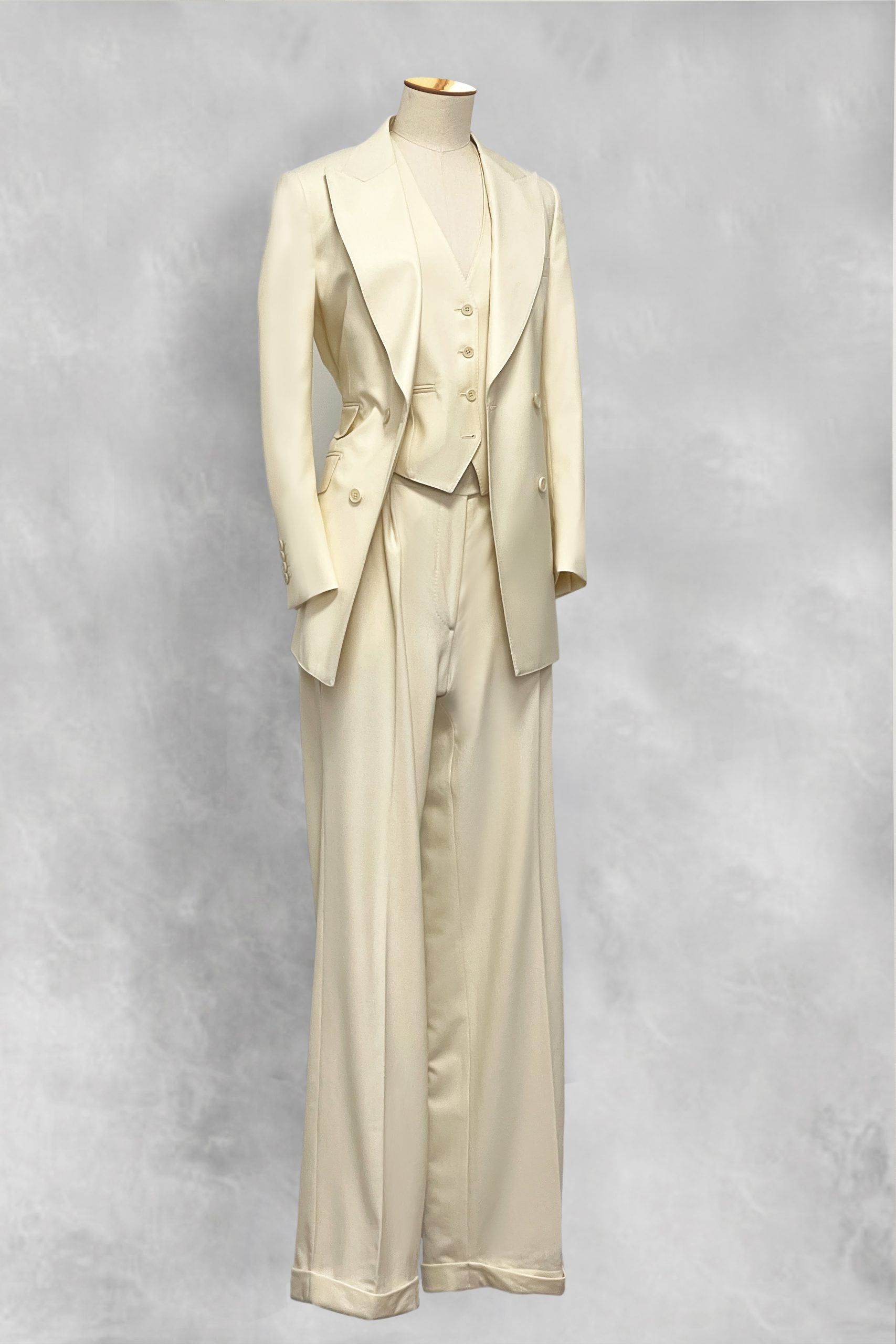 TRAJE 3 PIEZAS MUJER IVORY SCARS